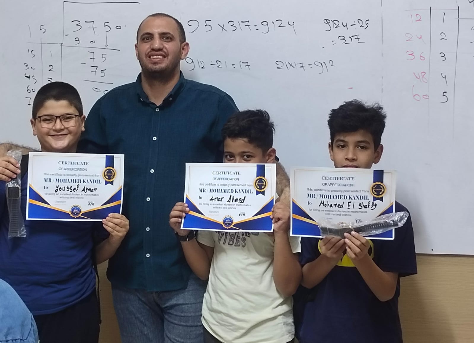 mixed vegetable salad in a mason jar. 